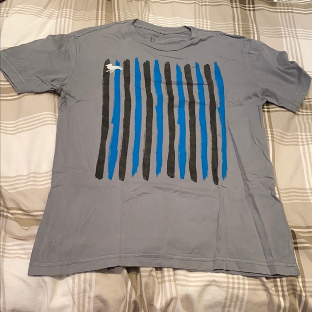 Modern Amusement Men’s Graphic Tee: Size M